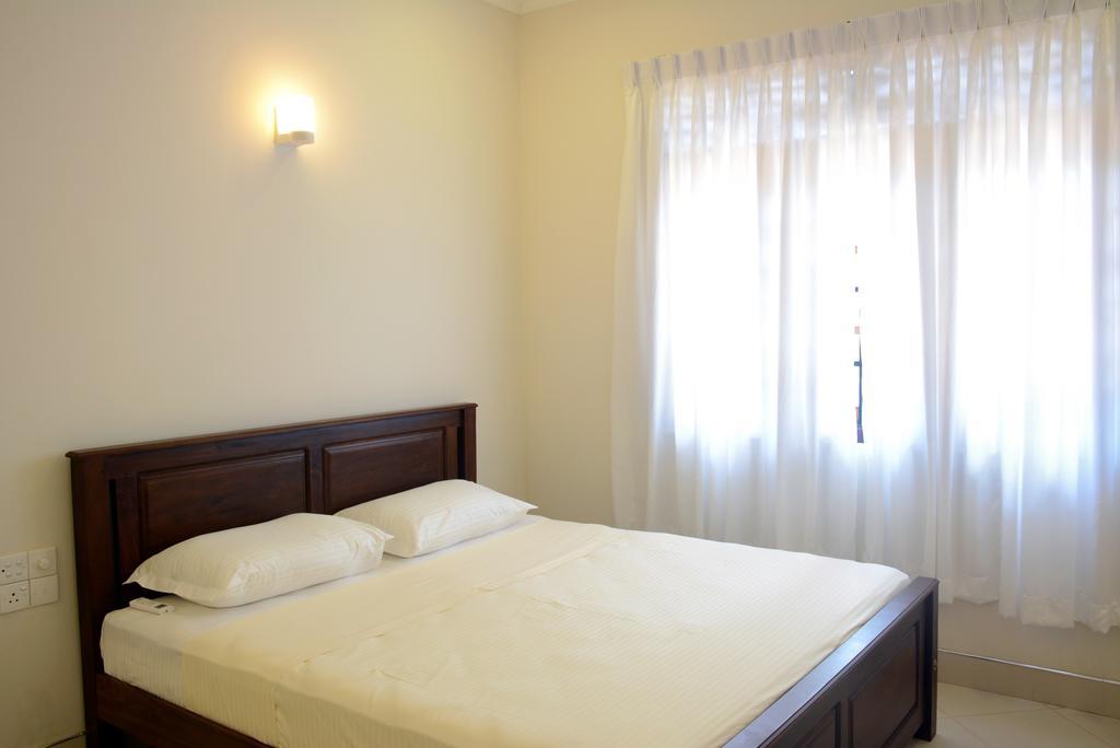 First House Mihintale Hotel Buitenkant foto